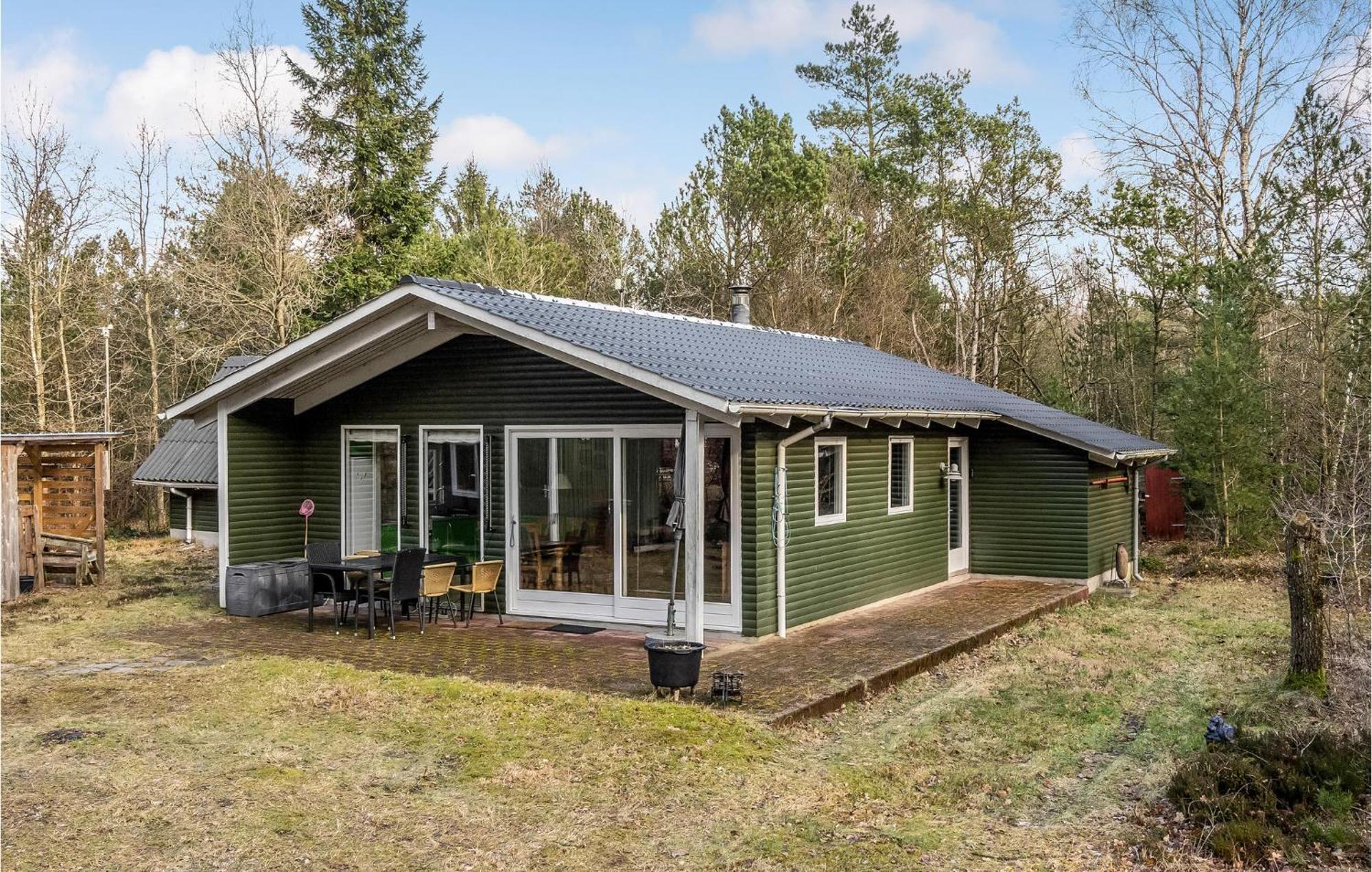 Beautiful Home In Herning With Kitchen Exterior photo